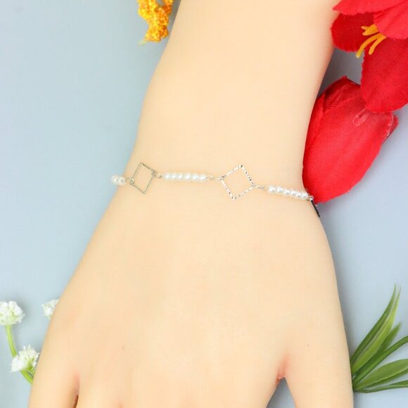 "Elegant & Trendy Bracelet, A Perfect Gift for Women, Thoughtful, EVCH1791 - Picture 9 of 10